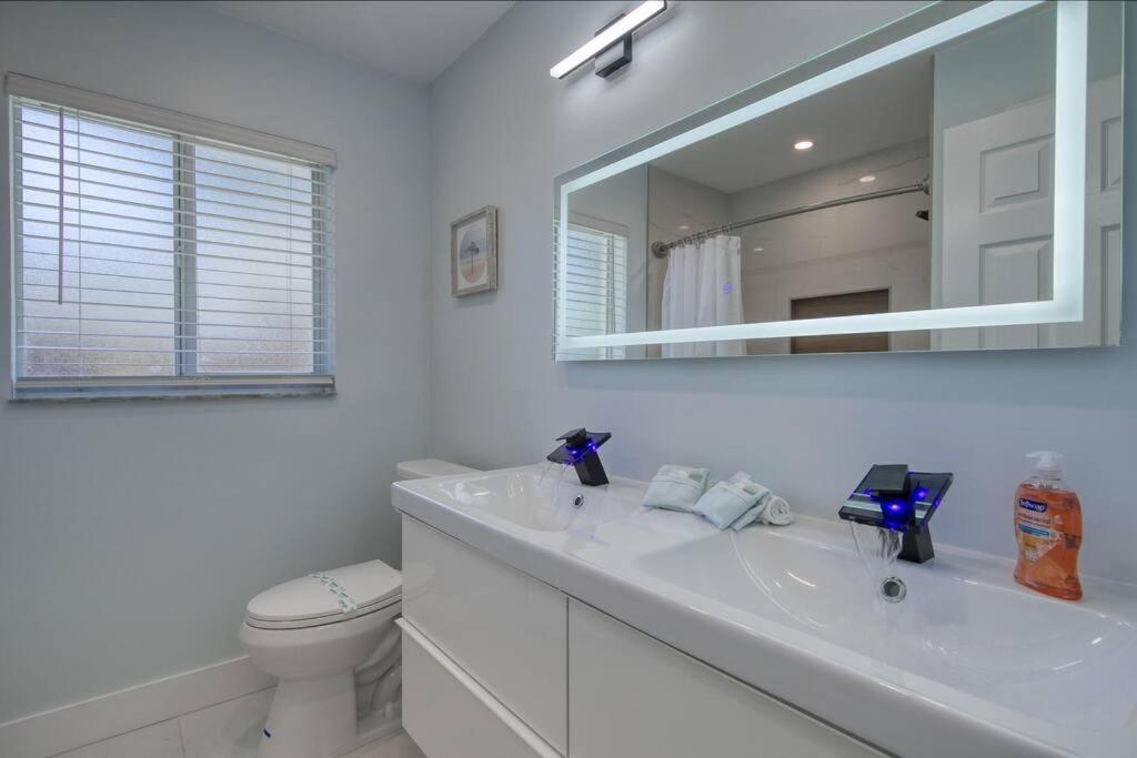 Paradise 4 Min To The Beach With Private Heated Pool Deerfield Beach Exterior photo