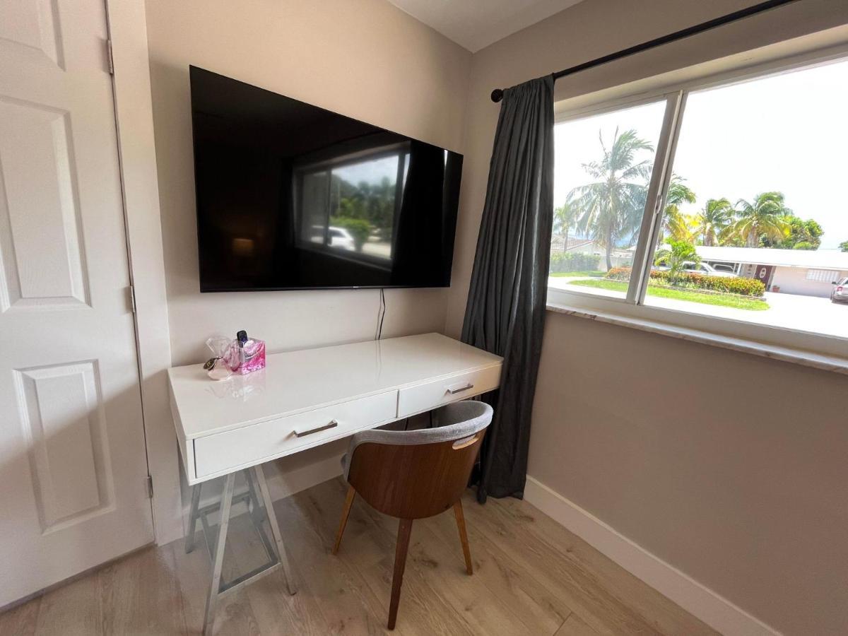 Paradise 4 Min To The Beach With Private Heated Pool Deerfield Beach Exterior photo